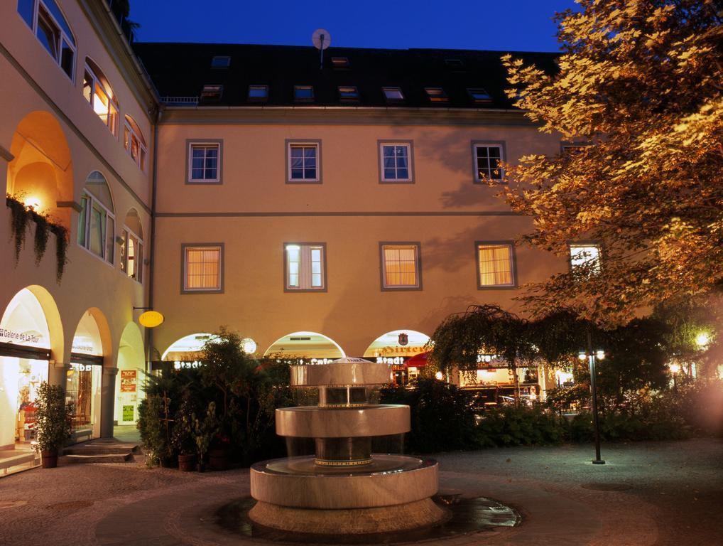 Hotel Goldener Brunnen Klagenfurt am Woerthersee Exterior photo